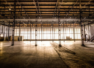 Ścianki aluminiowe do magazynu