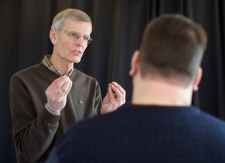 Jak nauczyć się rozmawiać z klientami?